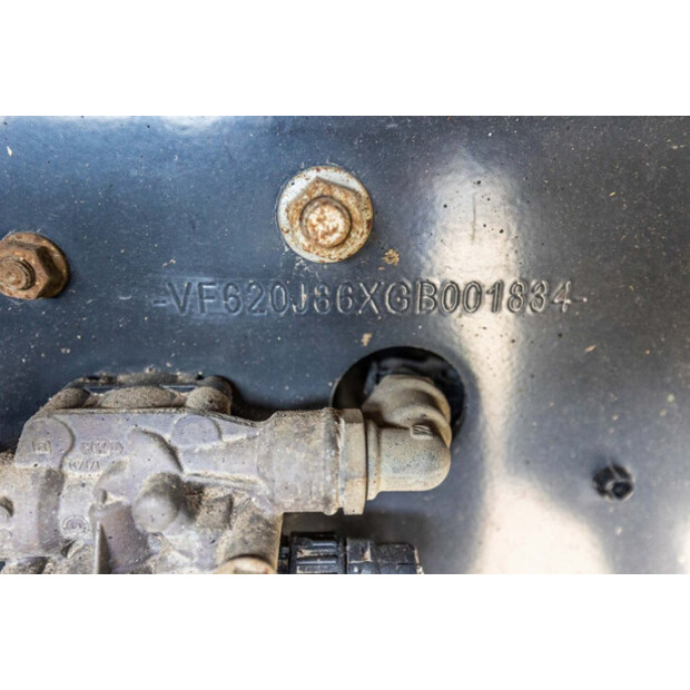 2015 Renault D19-49055100