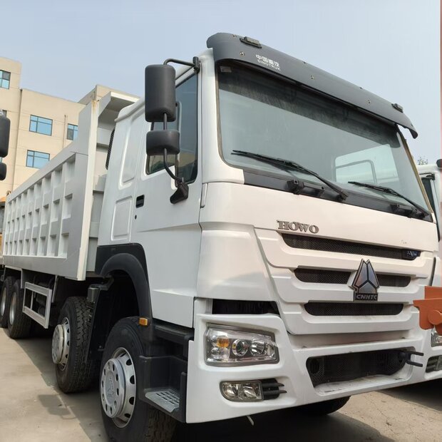 2025 HOWO 420HP-49055536