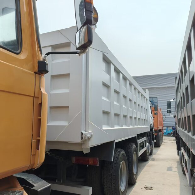 2025 HOWO 420HP-49055539