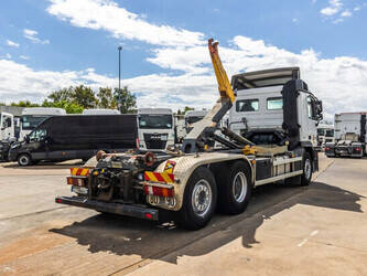 2013-mercedes-benz-actros-2541-1486771-49055805