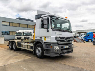 2013-mercedes-benz-actros-2541-1486771-49055808
