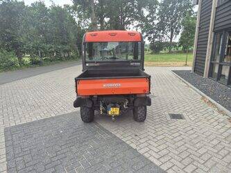 2011-kubota-1486843-49056452