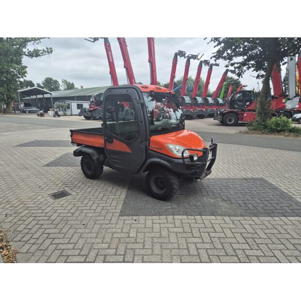 2011 KUBOTA-49056454