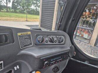 2011-kubota-1486843-49056459