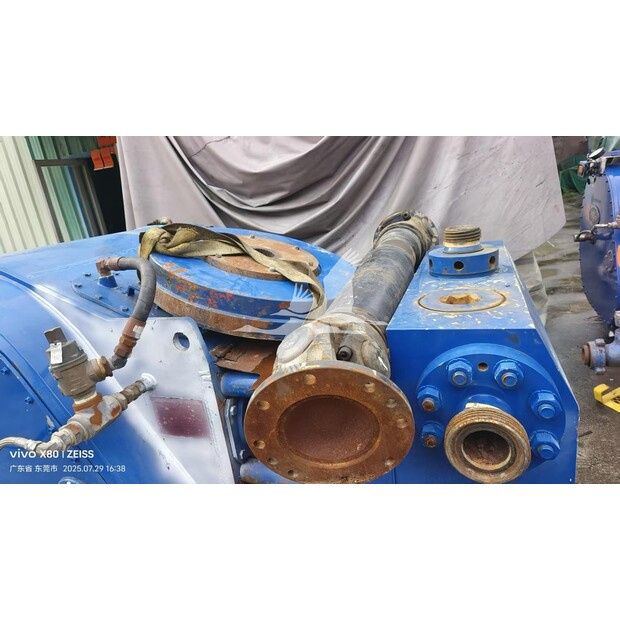 2010 SPM OIL & GAS TWS2250-49057376