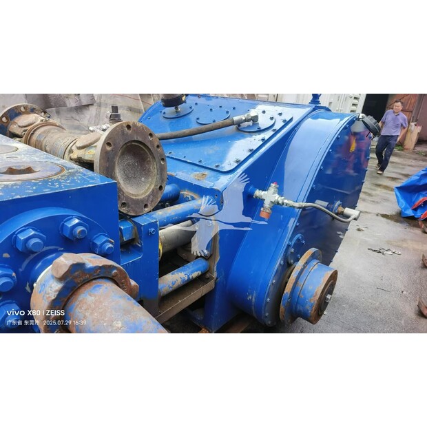 2010 SPM OIL & GAS TWS2250-49057380