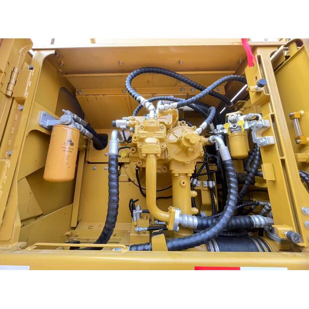 2025 Caterpillar 349D2L-49058196