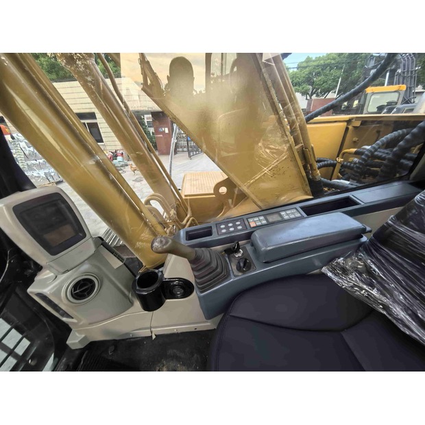 2024 كاتربيلر 320CL-49058212