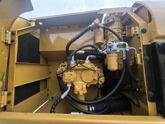 2024-caterpillar-320cl-1486881-49058214