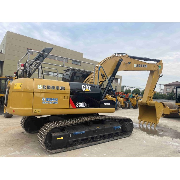 2025 كاتربيلر 330D2L-49058229