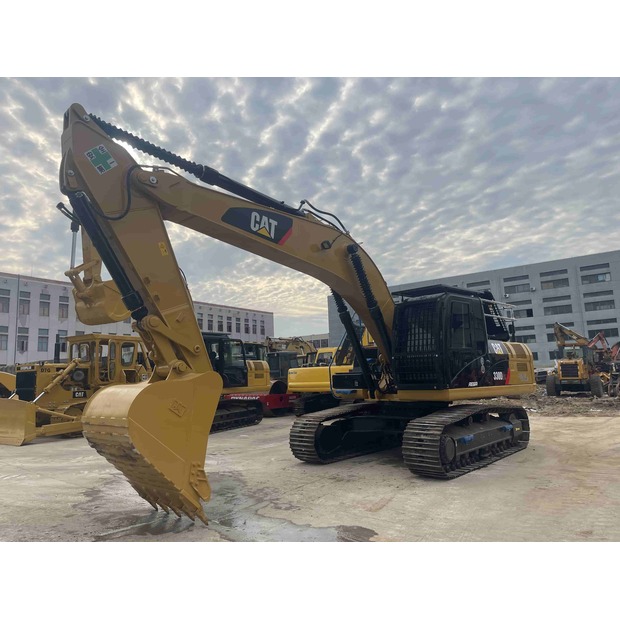 2025 كاتربيلر 330D2L-49058236