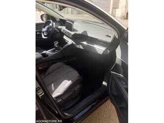 2018-peugeot-3008-1486950-49061636