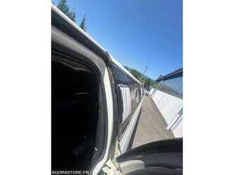 2000-lincoln-town-car-1486952-49061655