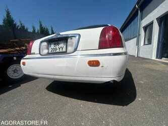 2000-lincoln-town-car-1486952-49061683