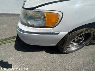2000-lincoln-town-car-1486952-49061684