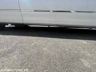 2000-lincoln-town-car-1486952-49061685