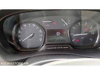 2021-opel-zafira-1486959-49061751