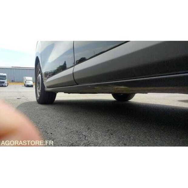 2021 Opel ZAFIRA-49061759
