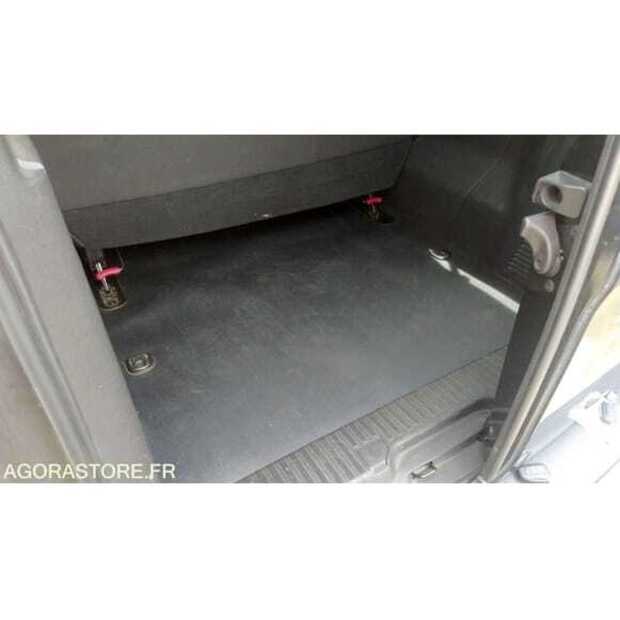 2021 Opel ZAFIRA-49061760