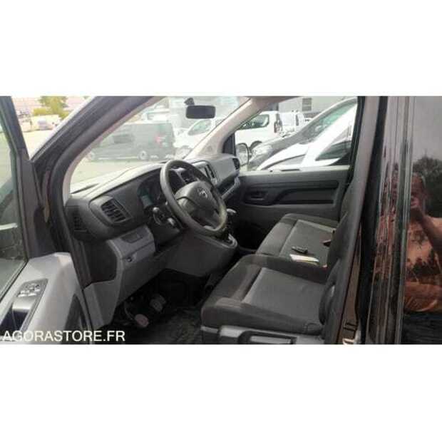 2021 أوبل ZAFIRA-49061763