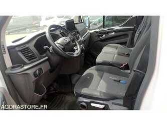 2021-ford-custom-1486962-49061786