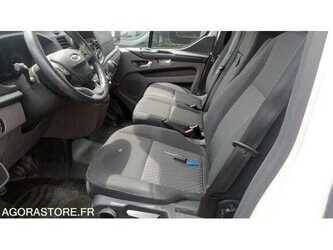 2021-ford-custom-1486962-49061797