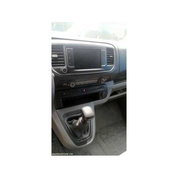 2020 Peugeot Expert-49061805