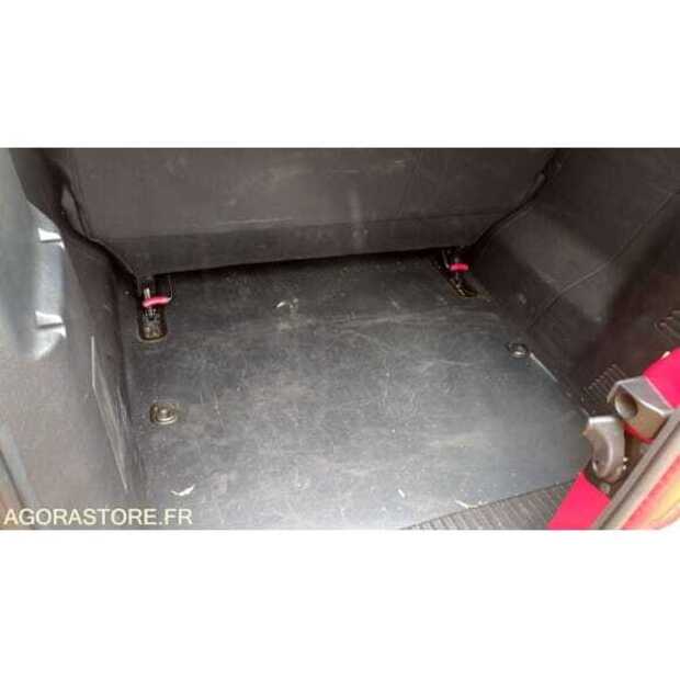 2020 Peugeot Expert-49061810