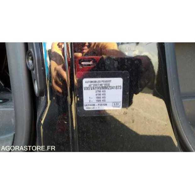 2021 Opel ZAFIRA-49061977