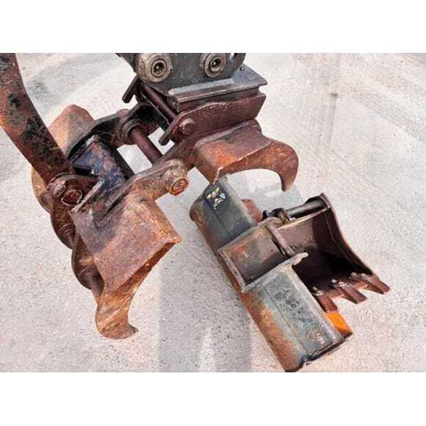 Coltrax CX15-49069883