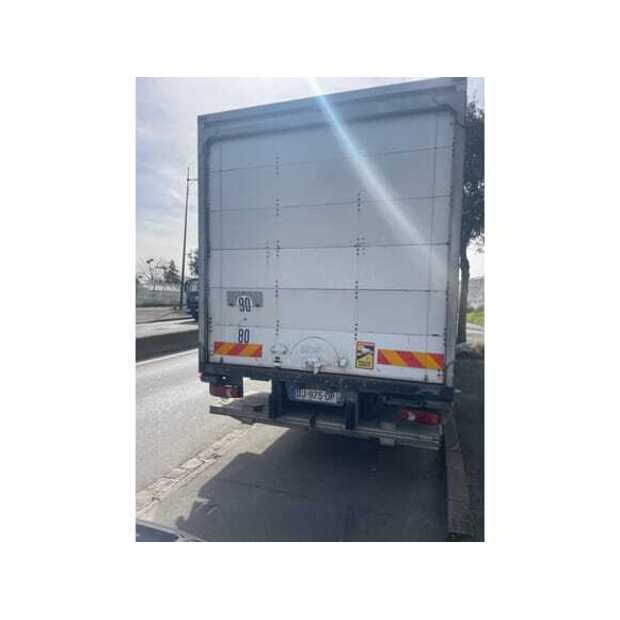 Renault D16-49069889