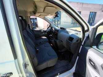 2009-peugeot-expert-1487184-49069963