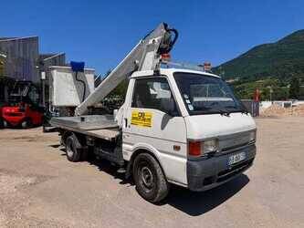 mazda-bongo-49069985