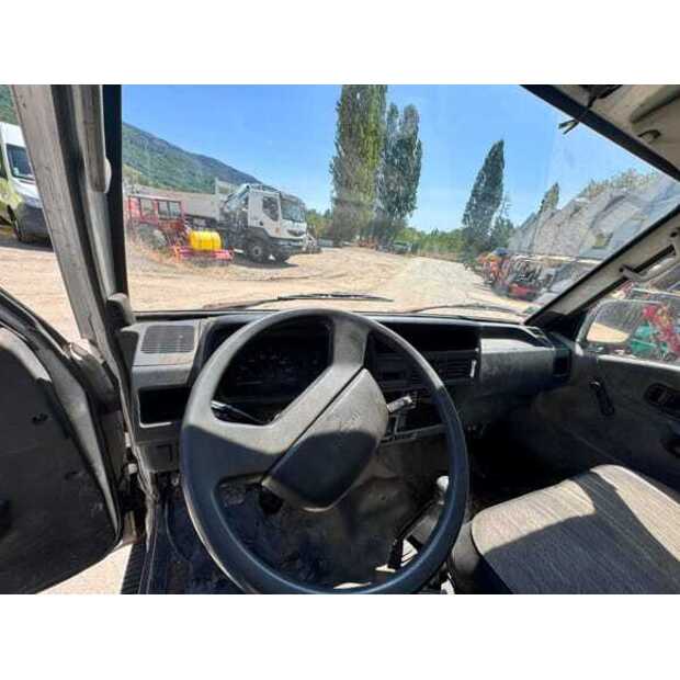 MAZDA BONGO-49069987