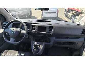 2021-opel-zafira-1487188-49070037