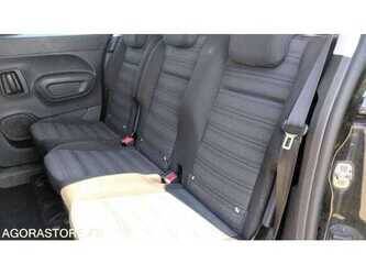2025-peugeot-3008-49070138