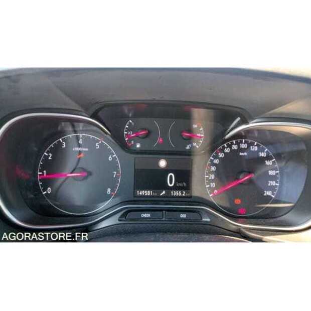 2025 Peugeot 3008-49070148