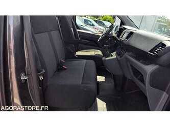 2021-opel-zafira-1487196-49070179