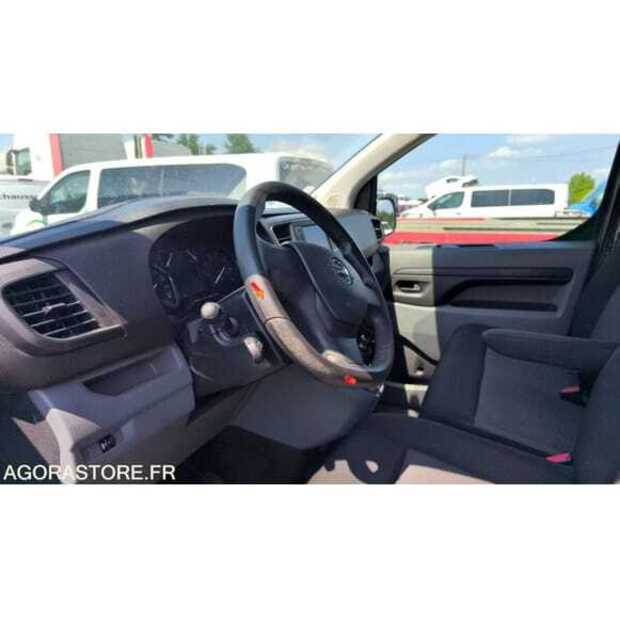 2021 Opel ZAFIRA-49070182
