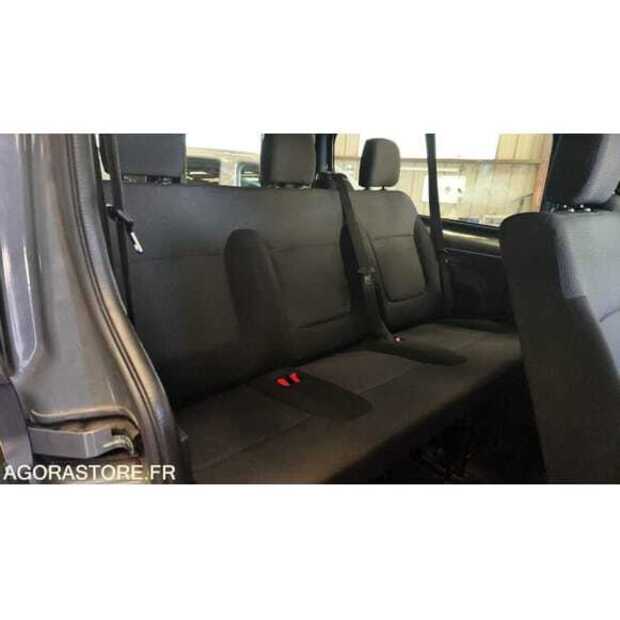 2019 Renault Traffic-49070212