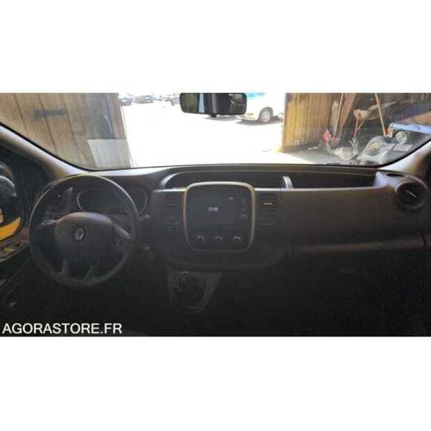 2019 Renault Traffic-49070214