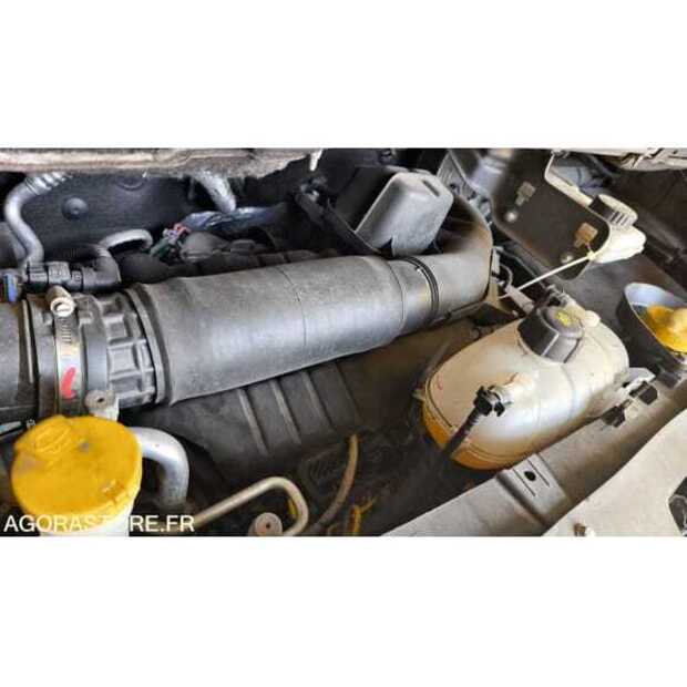 2019 Renault Traffic-49070231