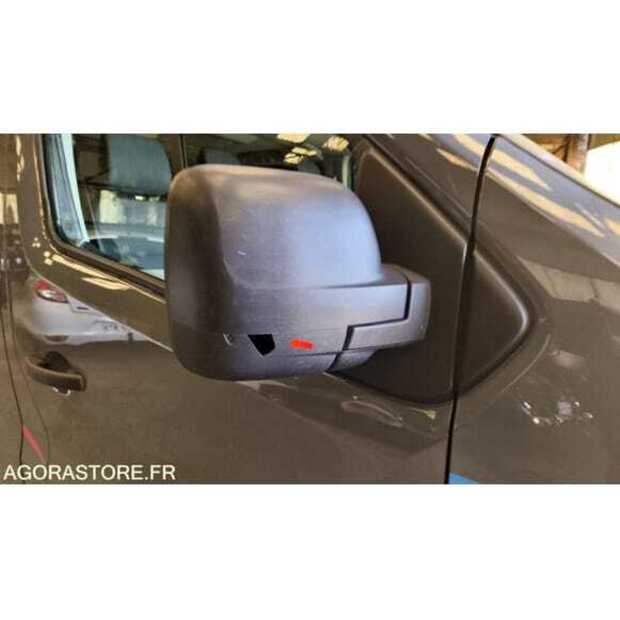 2019 Renault Traffic-49070234