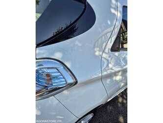 2019-renault-zoe-1487210-49070575