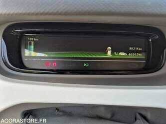 2019-renault-zoe-1487210-49070583