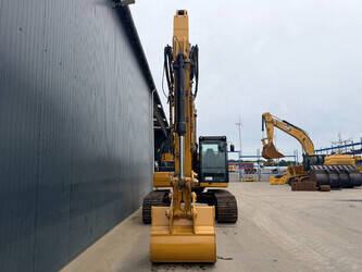 2020-caterpillar-320-1487273-49072401
