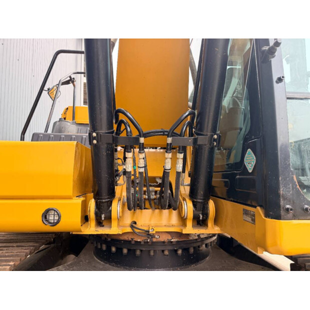 2020 Caterpillar 320-49072419
