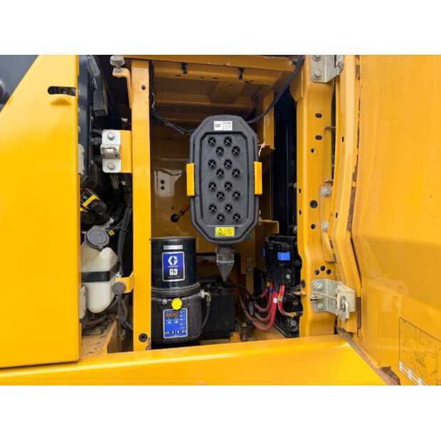 2020 Caterpillar 320-49072427