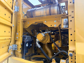 2020-caterpillar-320-1487273-49072432