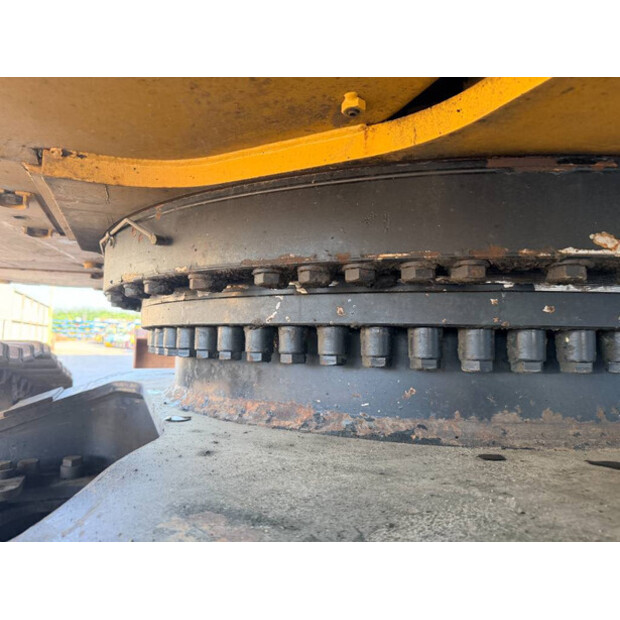 2016 Caterpillar 352F-49072673